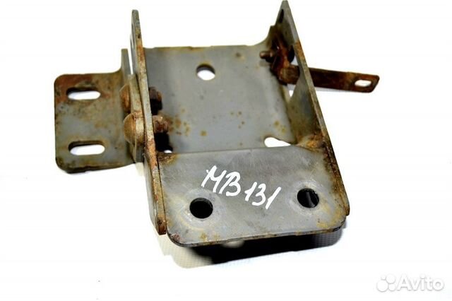 Кронштейн переднего бампера, правый mercedes-benz