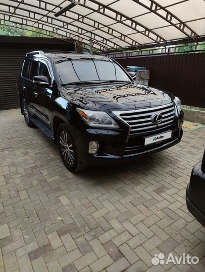 Lexus LX, 2012