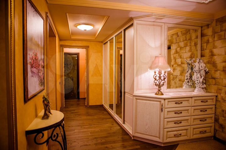 2-к. квартира, 76 м², 10/14 эт.