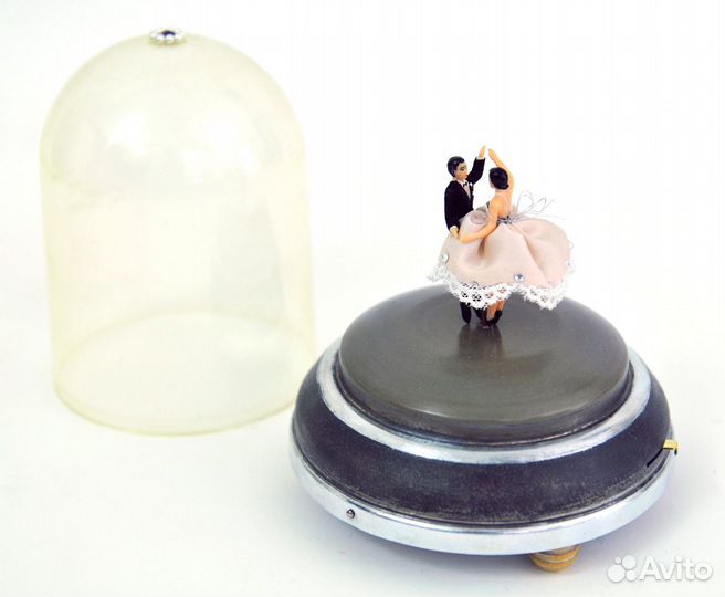 Танцующая Пара Швейцарский Заводной Музыкальный