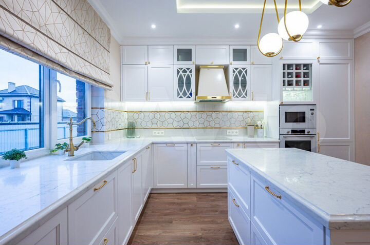 Коттедж 250 м² на участке 6 сот.