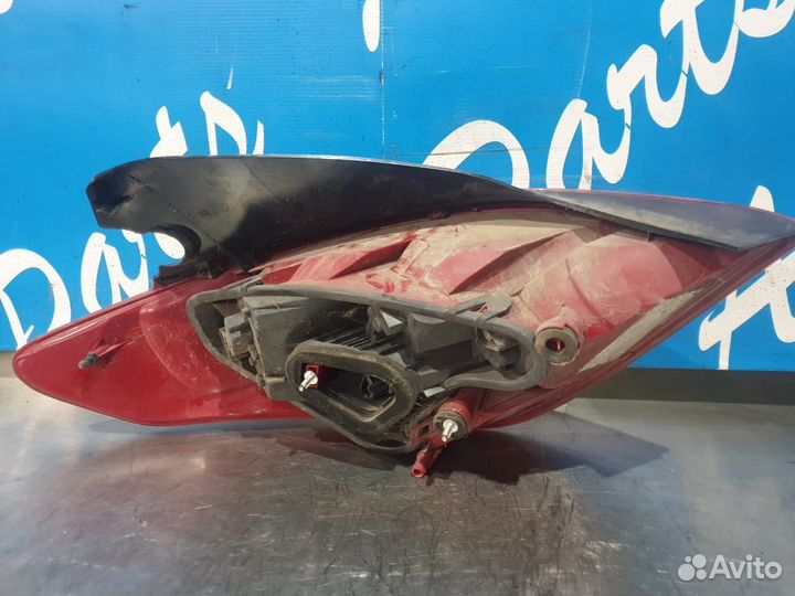 Фонарь Пежо 308 правый