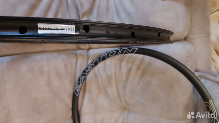 Обода шоссейные 700C 28H Easton R90 SL Rim Disc