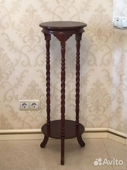 Подставка под цветы, лампу, статуэтку