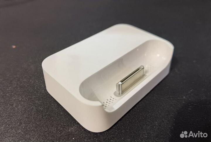 Док - станция для iPhone 4/4s