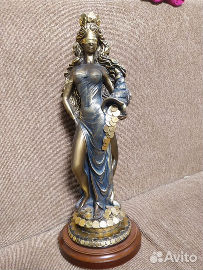 Статуэтка фортуна