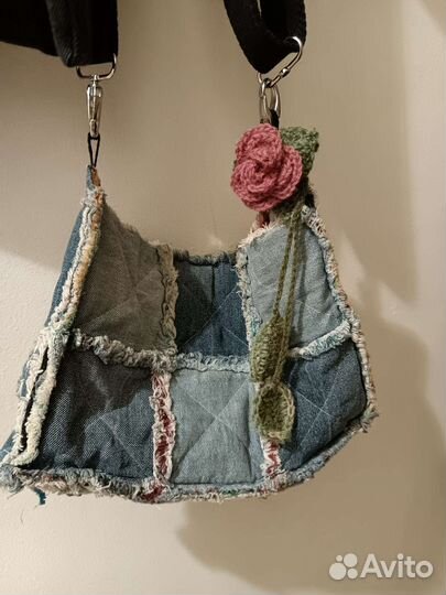 Брошь роза вязанная крючком