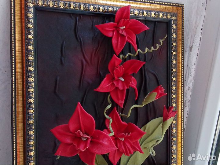 Картина из нат, кожи новая