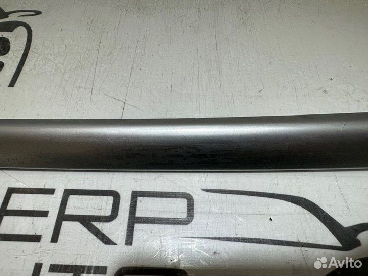 Накладка двери передняя левая Mercedes Benz Ml 164