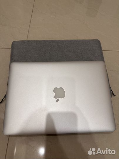 Продам MacBook Air 13 inch,2017