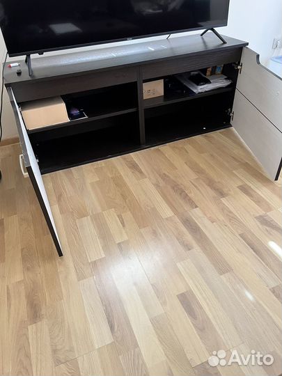 Тумба под телевизор