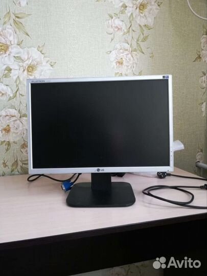 Монитор LG