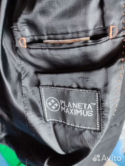 Школьный костюм черного цвета на рост 158+