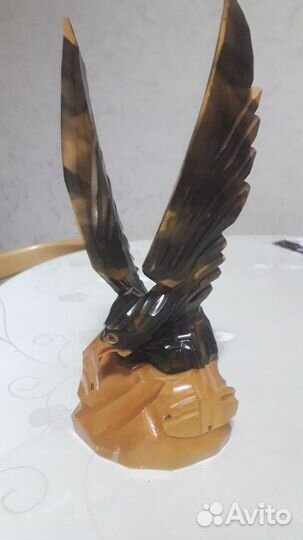 Статуэтка орла
