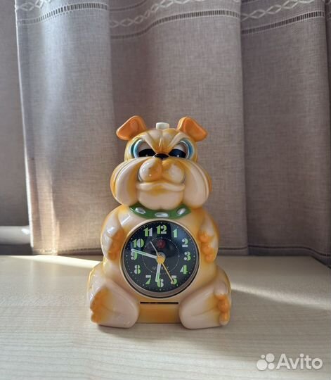 Часы будильник