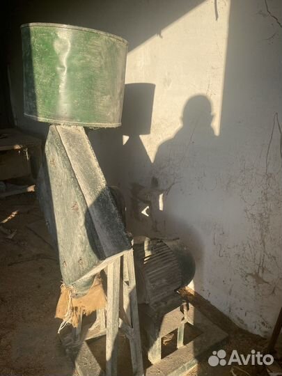 Зернодробилка бу