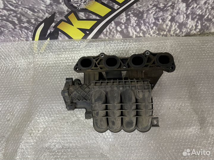 Коллектор впускной Mitsubishi Colt Z3 Кольт