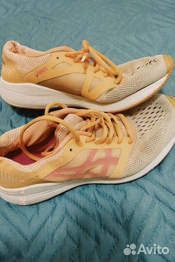 Кроссовки женские asics для бега