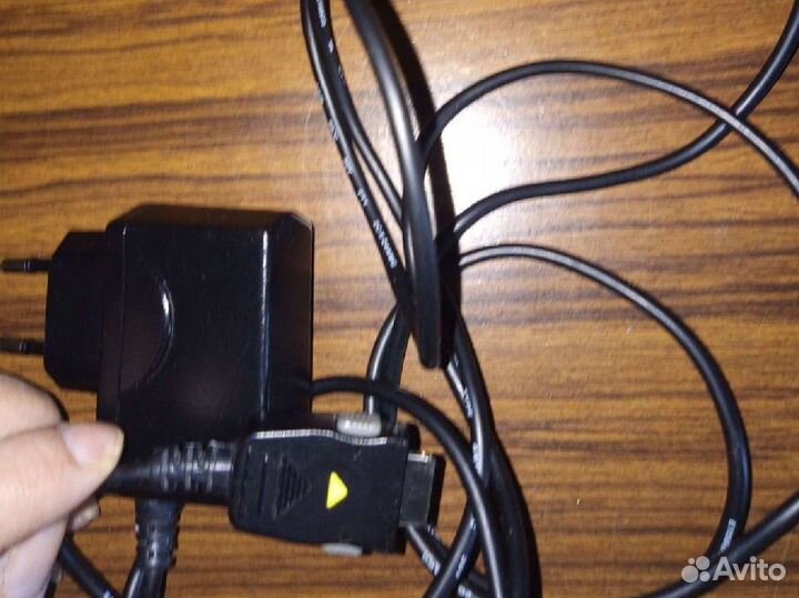 Зарядное устройство к телефонам