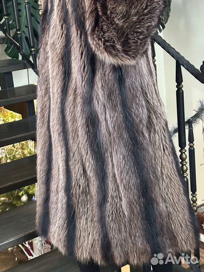 Шуба из енота S - M славик кэрри моб натуральная