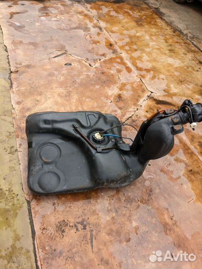 Топливный бак vw jetta 2