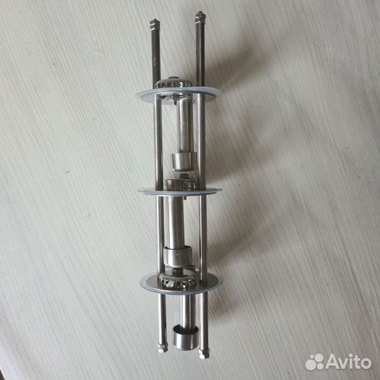 Трех тарельчатая колпачковая колонна (вставка)