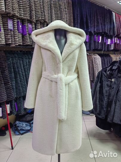 Шубы эко меха Длина 110 Размер44 46 48 50 52 54