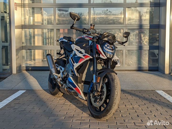 BMW M 1000 R