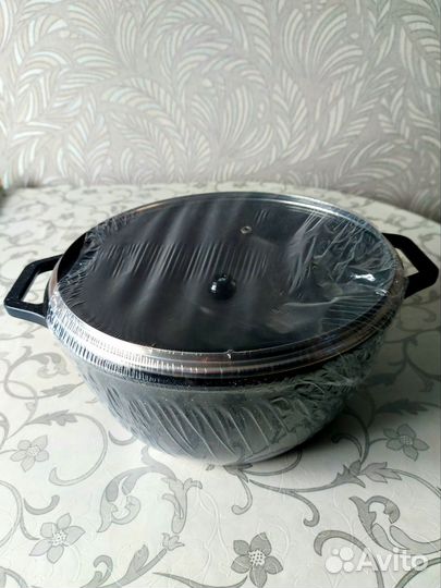 Жаровня литая с антипригарным покрытием. Новая