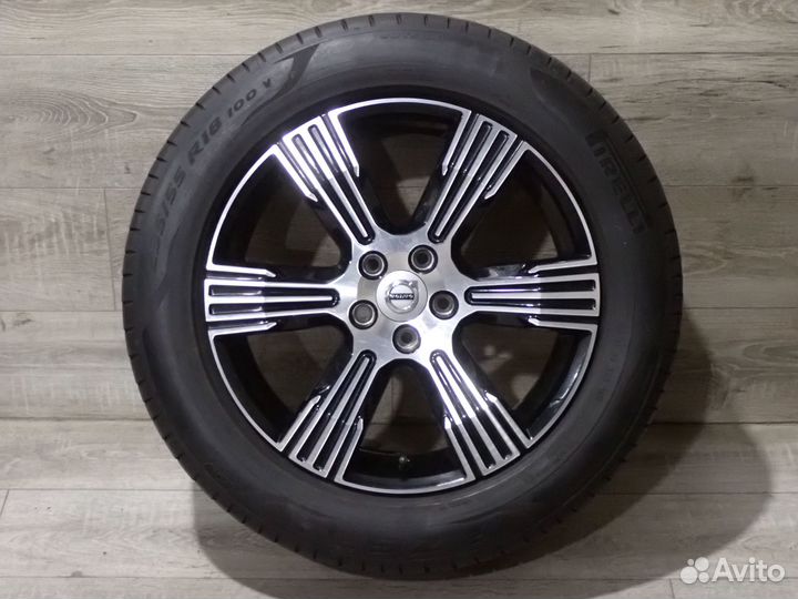 Комплект оригинальных колес R18 Volvo XC40