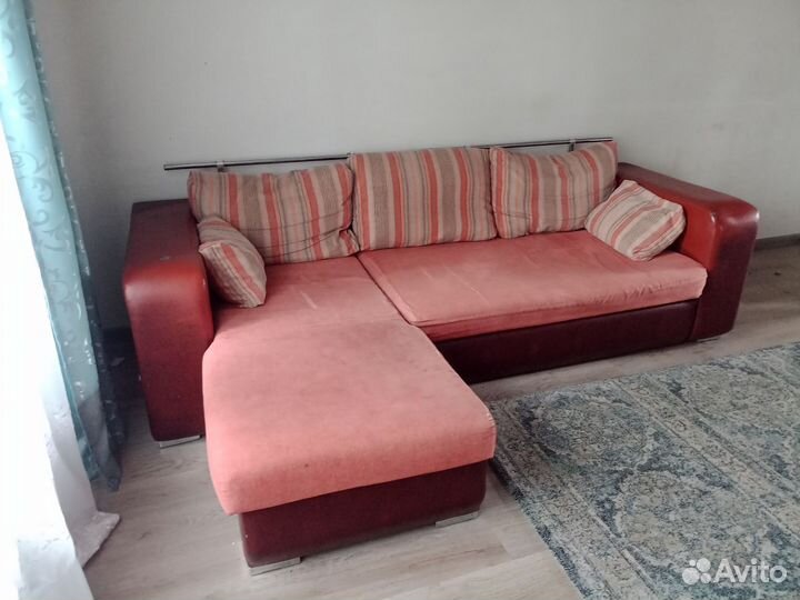 Угловой диван