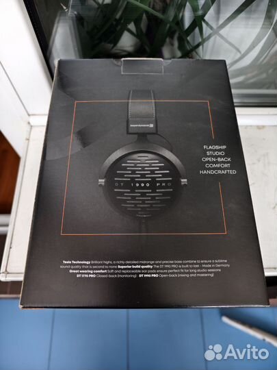 Beyerdynamic DT 1990 PRO