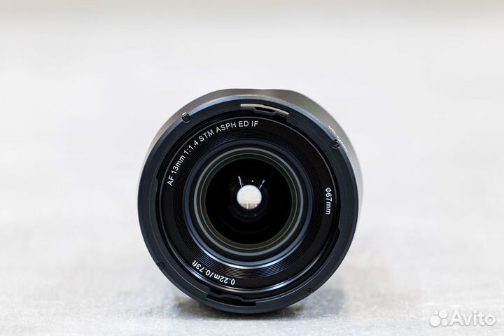 Объектив Viltrox AF 13mm F1.4 Fuji X