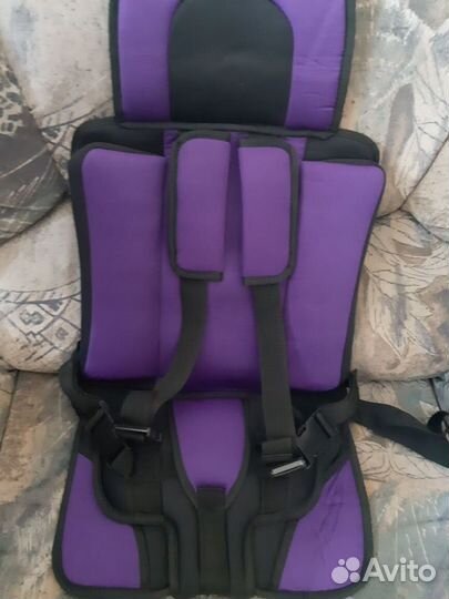 Бескаркасное детское автокресло