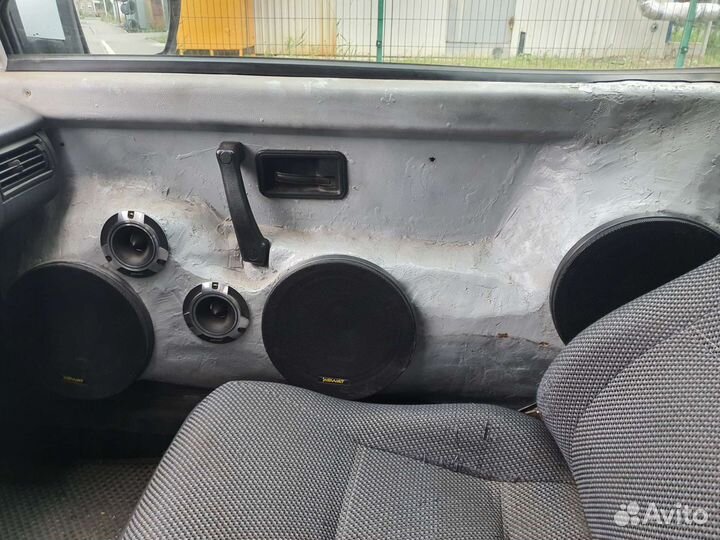 Автомобильные колонки swat услилитель пищялки