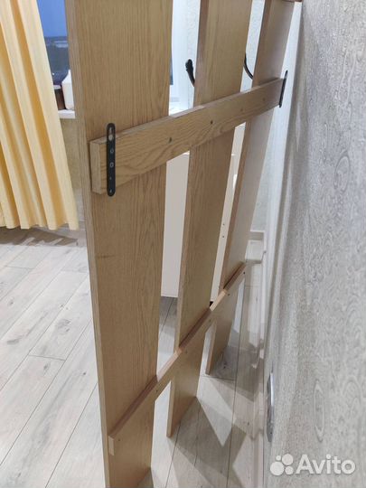 Вешалка настенная в прихожую или на дачу