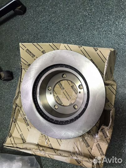 Тормозные диски перед. Toyota Land Cruiser