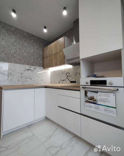 Кухонный гарнитур новый угловой