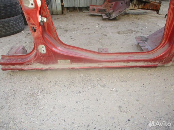 Порог со стойкой правый Ford Fusion