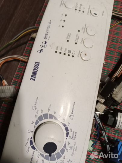 Запчасти от стиральной машины Занусси zWP 582