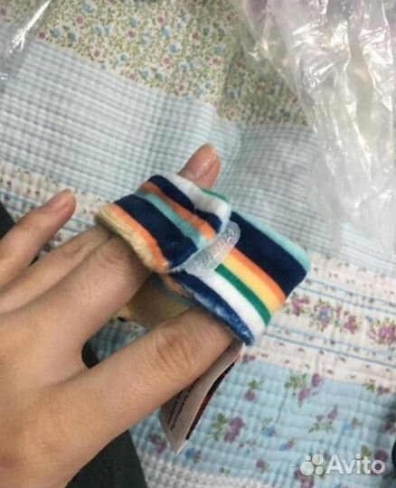 Погремушка браслет Новая