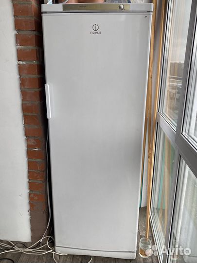 Морозилка indesit