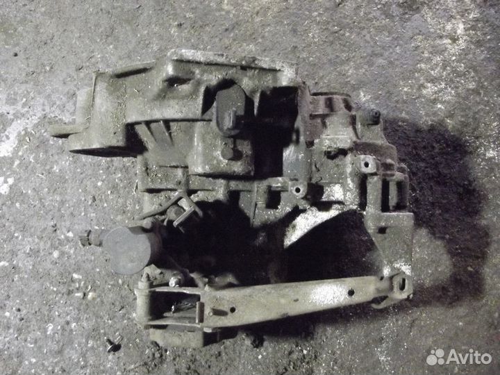 МКПП 5-ст volkswagen passat B3 1.8 Бензин