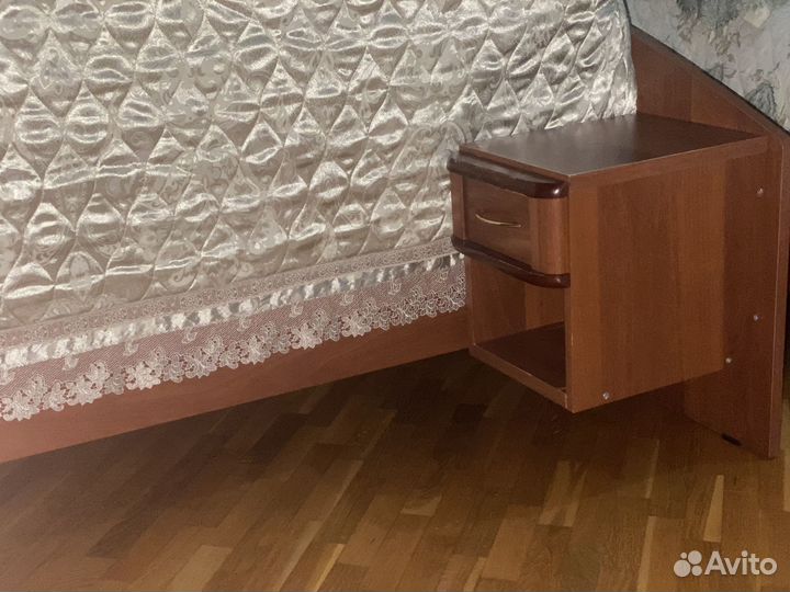 Спальный гарнитур бу
