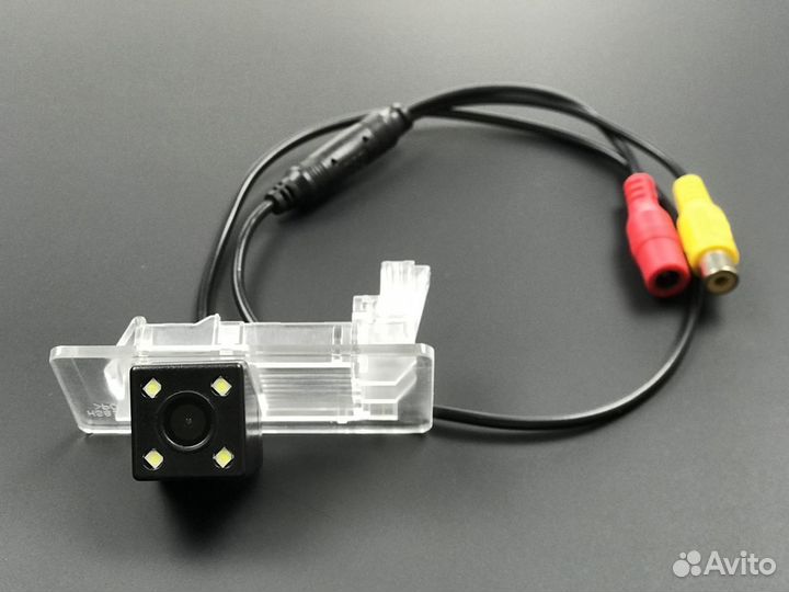 Камера заднего вида для Skoda Rapid 12-16