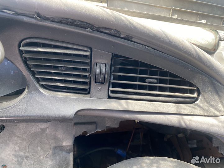 Дефлектор центральный Ford Taurus