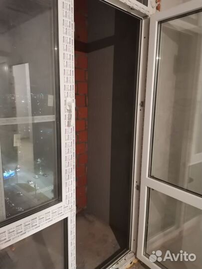 Оконный блок с дверью