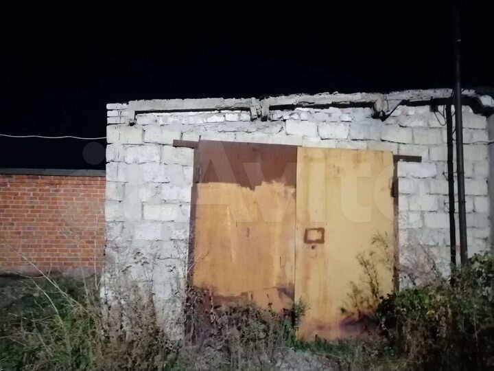 Гараж, > 30 м²