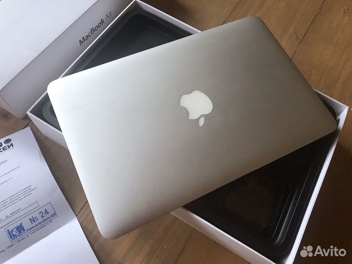 Macbook Air 11 mid 2012 64Gb