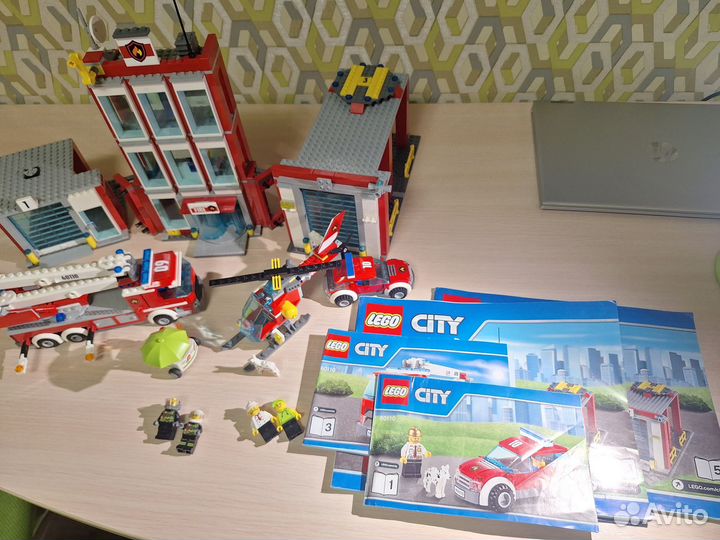 Lego city пожарная часть 60110